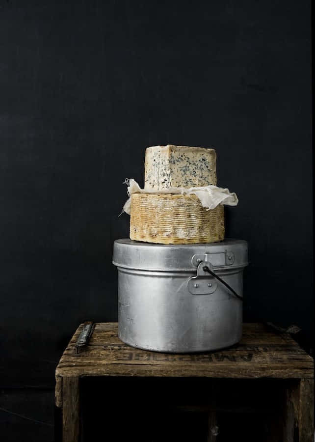 A Delicious Serving Of Blue Cheese Wallpaper