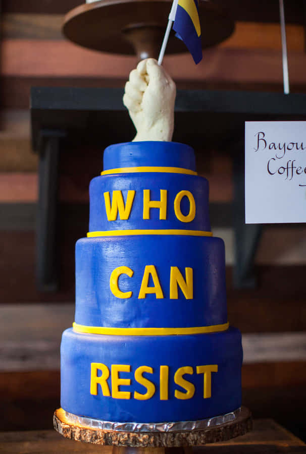 A Deliciously Sweet Treat: Cake Fondant Wallpaper