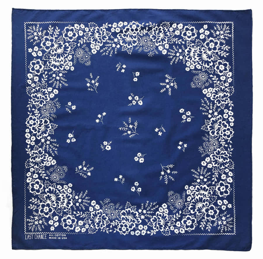 A Mesmerizing View Of The Azure Blue Sea And Sky Wallpaper