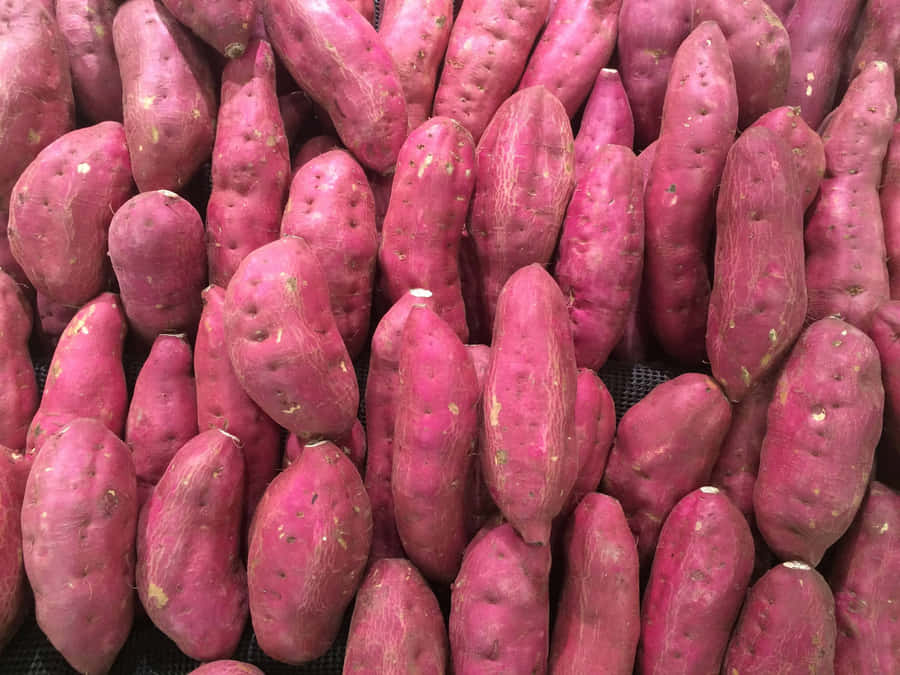 A Pile Of Fresh Red Potatoes Wallpaper