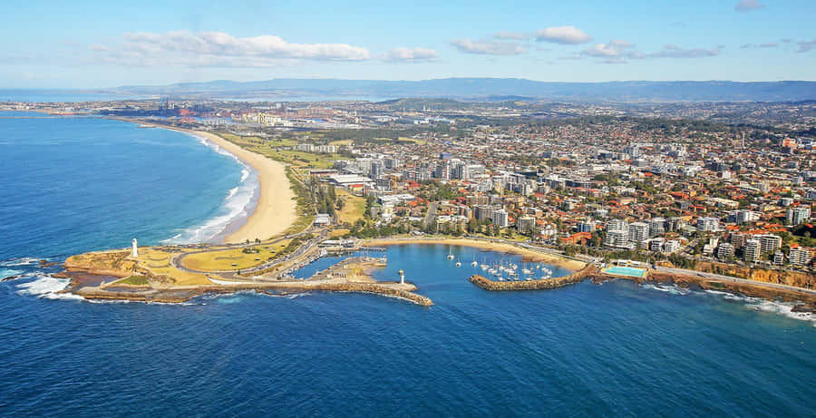 A Spectacular Sunset View From The Wollongong Coastline Wallpaper