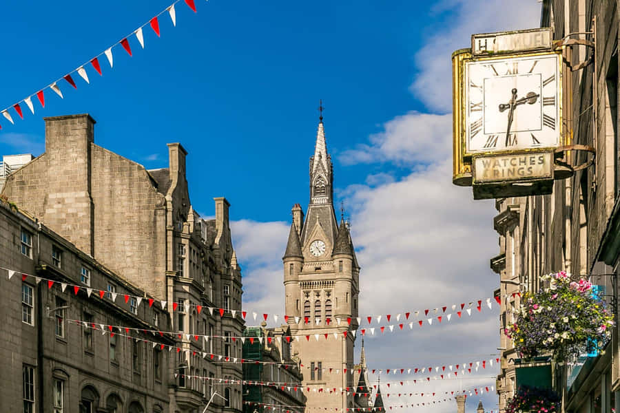 Aberdeen Cityscapewith Townhouse Clock Wallpaper