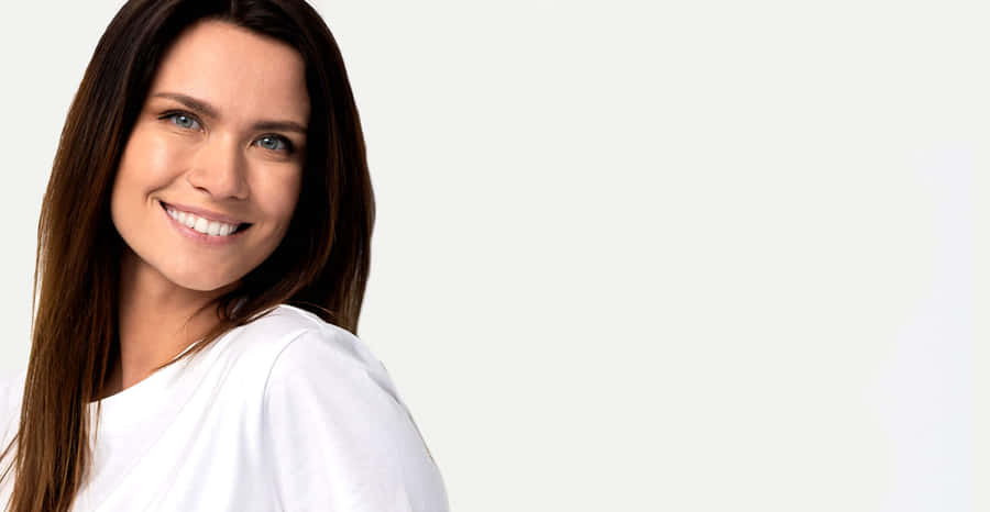 Achieve A Brilliant Smile With Teeth Whitening