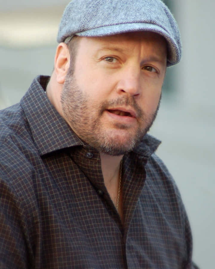 Actor Kevin James Brings Humor To The Stage Wallpaper