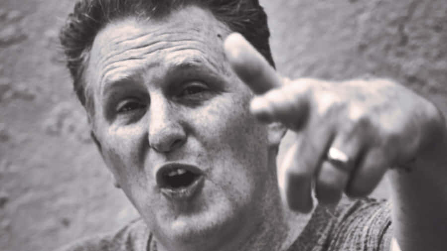 Actor Michael Rapaport Posing For The Camera Wallpaper