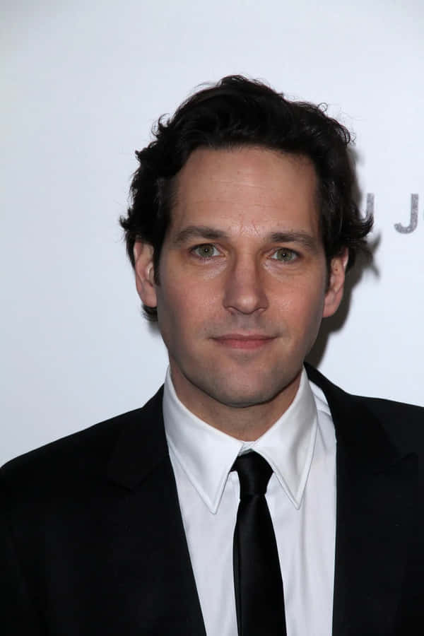 Actor Paul Rudd Looking Cool In His Sunglasses Wallpaper