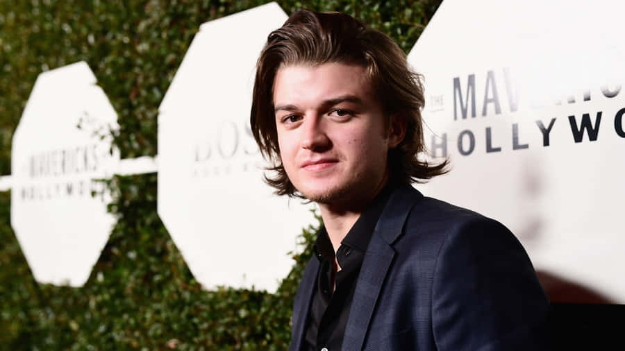 Actorat Event Side Glance Wallpaper