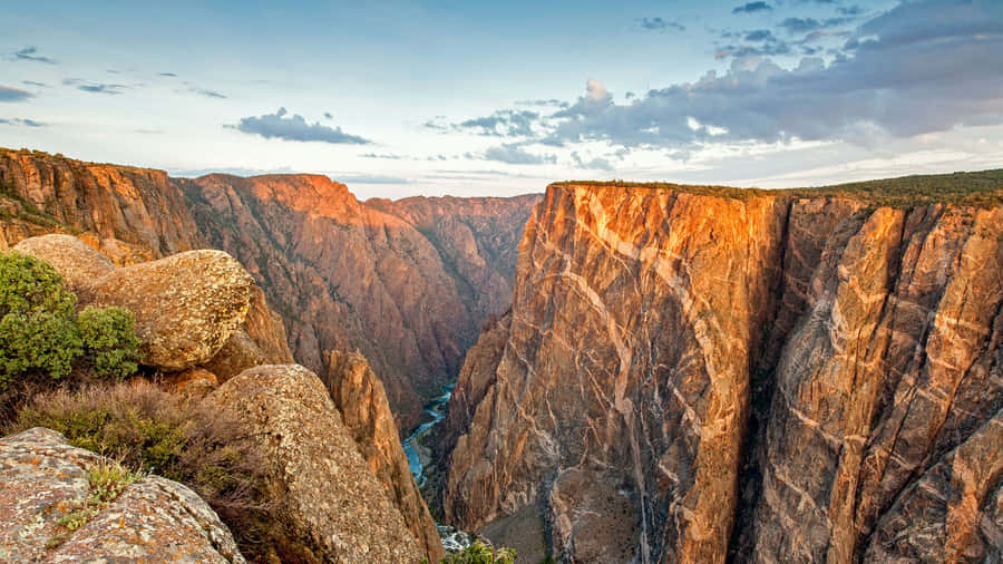 “admire The Majestic Beauty Of Black Canyon” Wallpaper