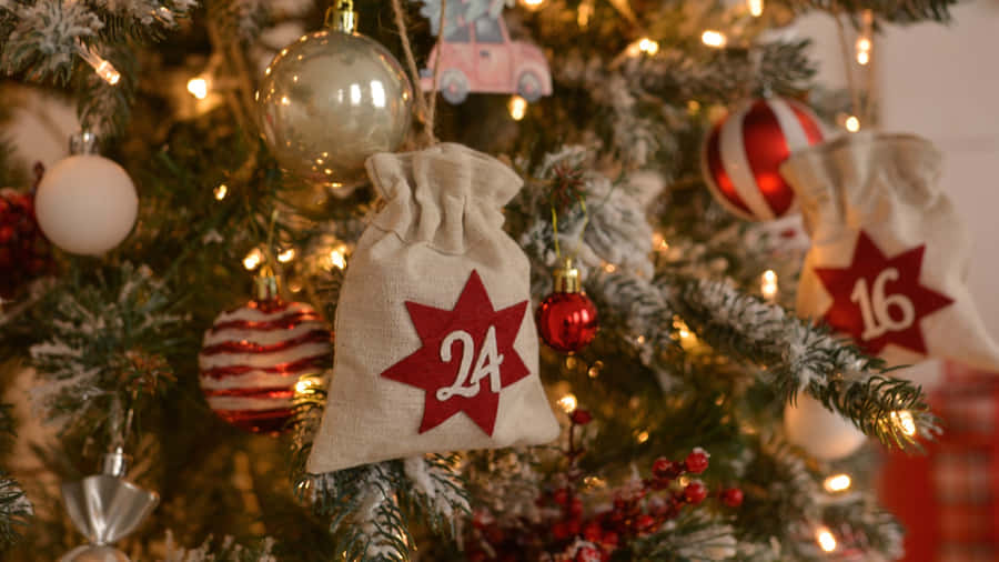 Advent Calendar Countdown Bags Wallpaper