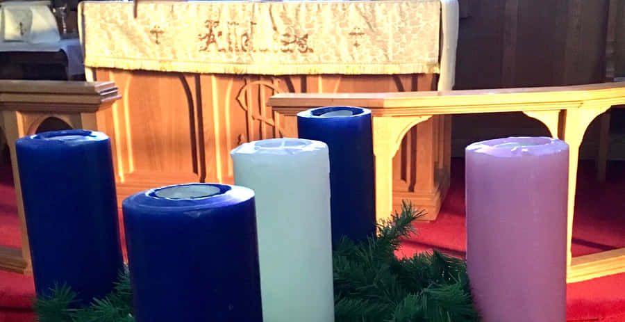 Advent Wreath Candlesin Church Wallpaper