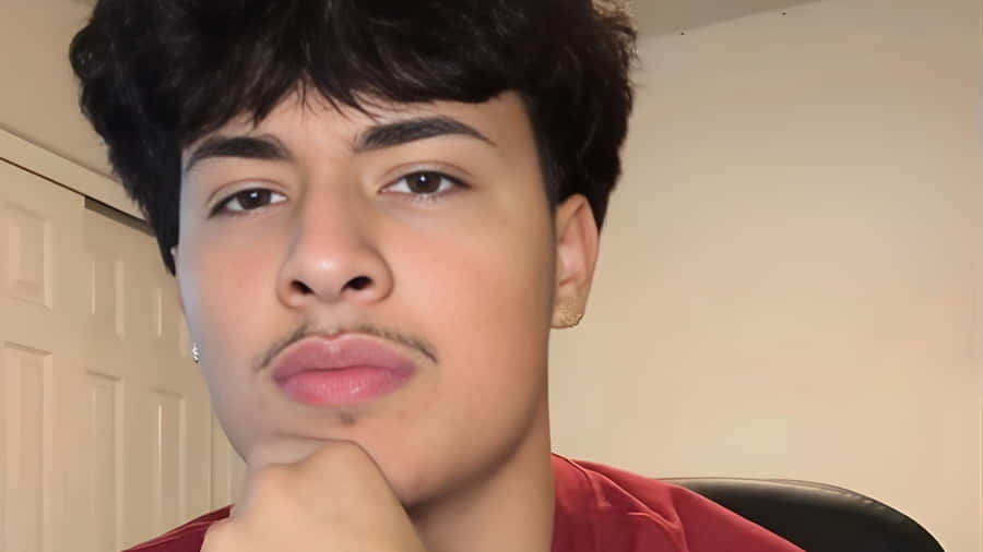 Alex Chino Casual Selfie Wallpaper