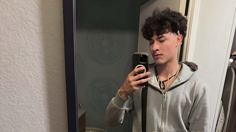 Alex Chino Casual Selfie Wallpaper