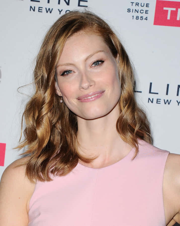 Alyssa Sutherland Pink Dress Event Wallpaper