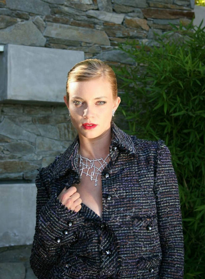 Amy Smart Model Photoshoot Wallpaper