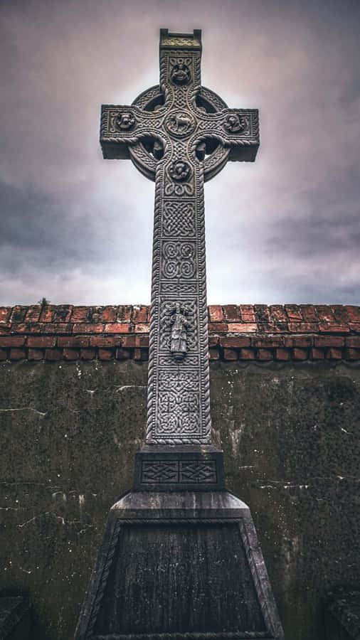 Ancient Celtic Cross Monument Wallpaper