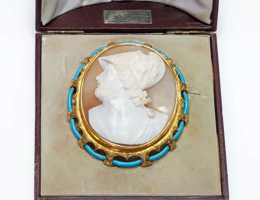 Antique Cameo Broochin Box Wallpaper