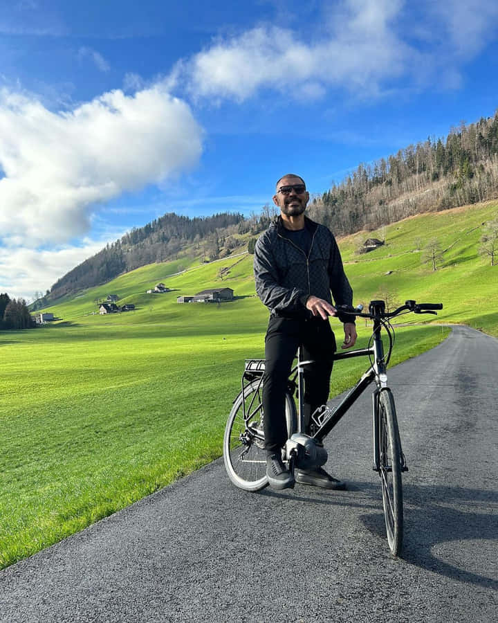 Antônio Rodrigo Nogueira Cycling In Mountains Wallpaper