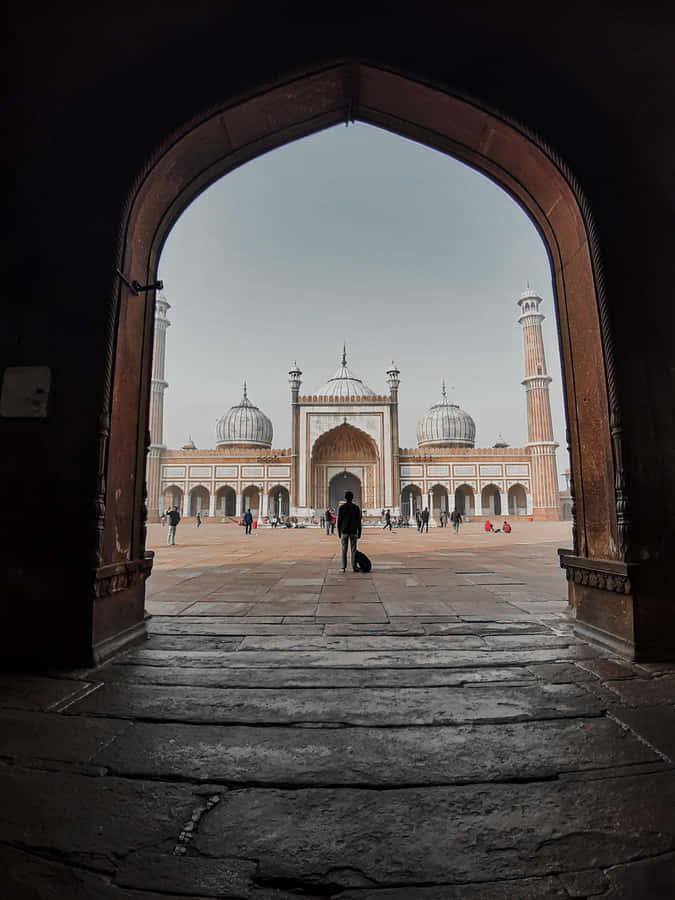 Archway_ View_of_ Masjid Wallpaper