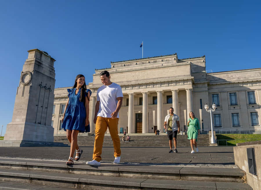 Auckland Museum Visitors Sunny Day Wallpaper