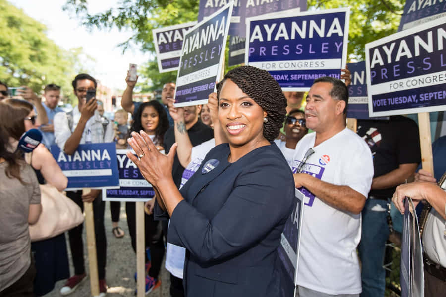 Ayanna Pressley At A Campaign Stop Wallpaper