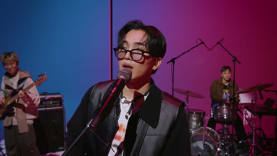 Band Performance Pink Blue Lighting Wallpaper