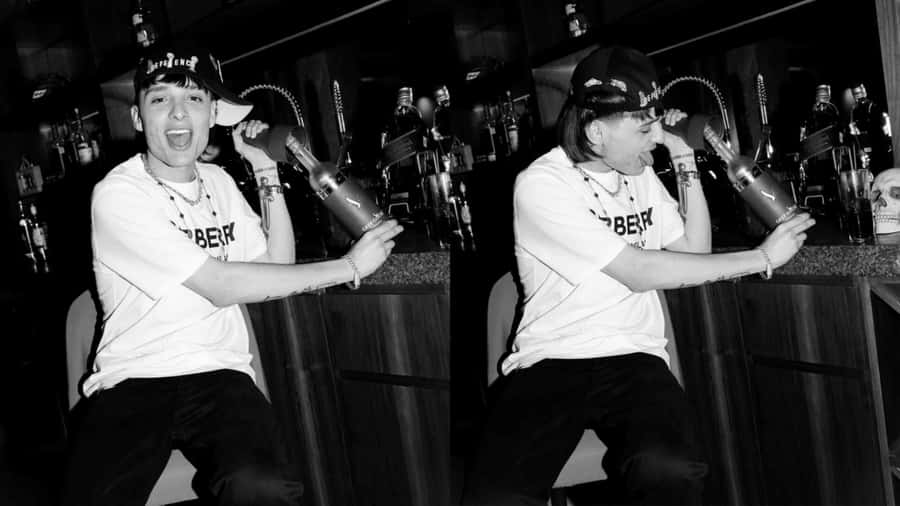 Bar Celebration Monochrome Wallpaper