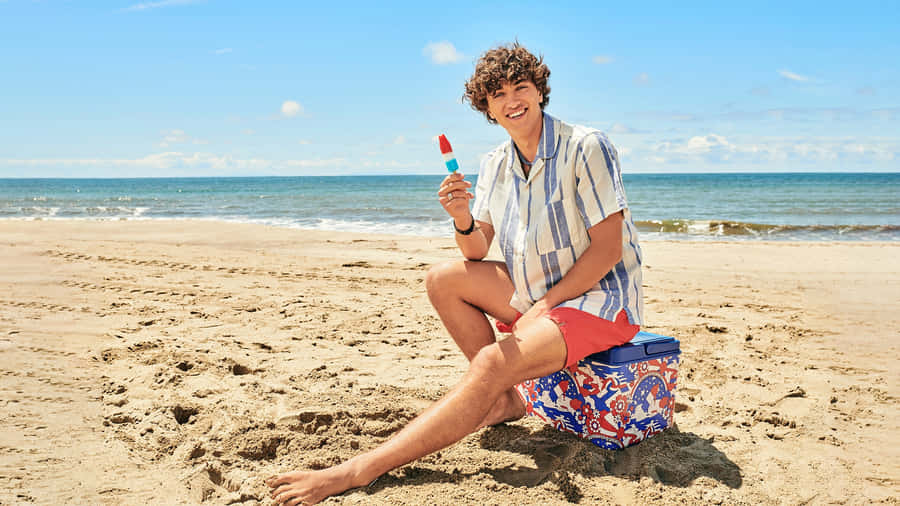 Beachside_ Smiles_with_ Ice_ Pop Wallpaper