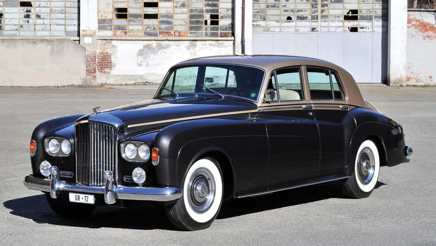Bentley S3 Luxury British Classic - A Timeless Elegance Wallpaper