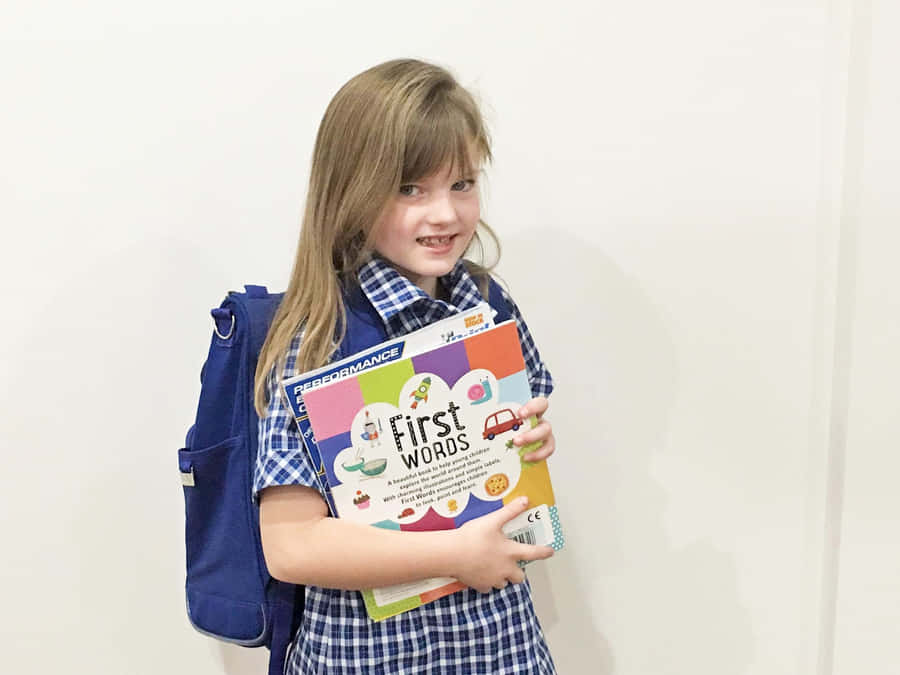 Bilingual Student Go To School Wallpaper