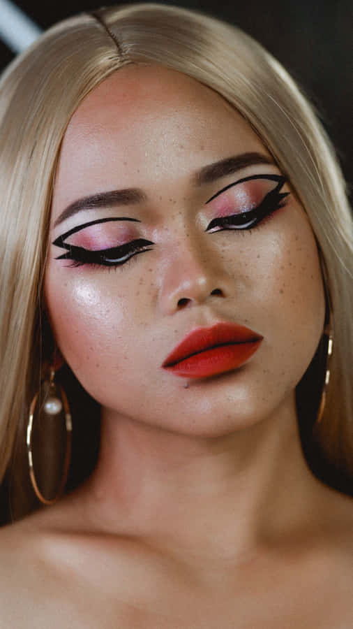 Blonde Hot Girl Aesthetic Makeup Wallpaper