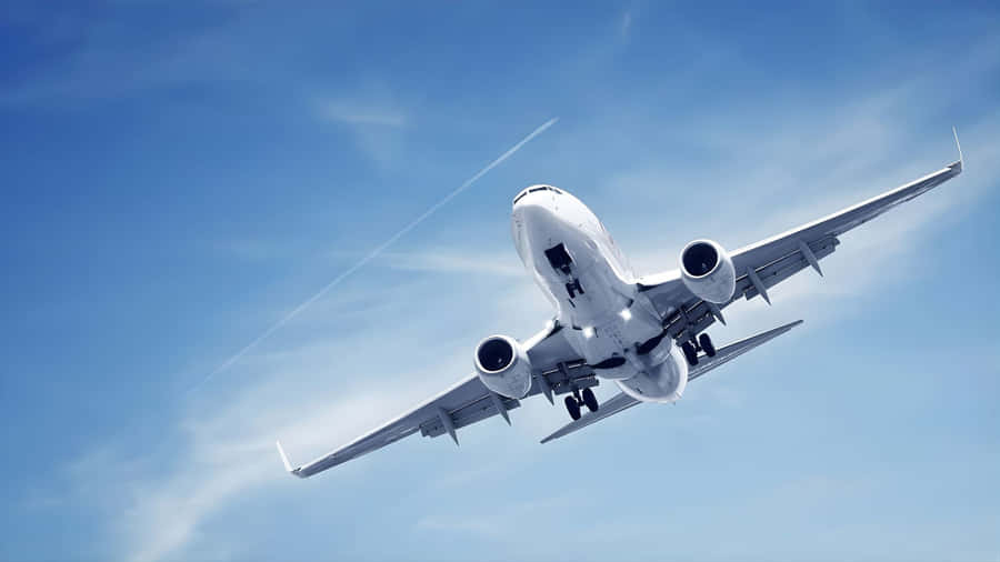 Boeing 737 In Flight Wallpaper