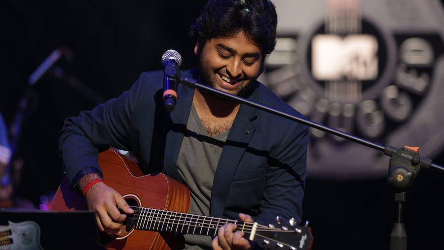 Bollywood Arijit Singh Indian Singer Acoustic Guitar Wallpaper