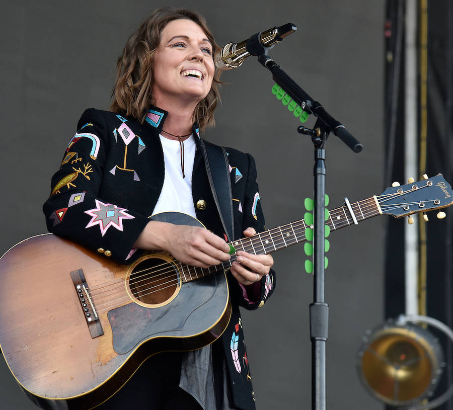 Brandi Carlile Holding Guitar Wallpaper