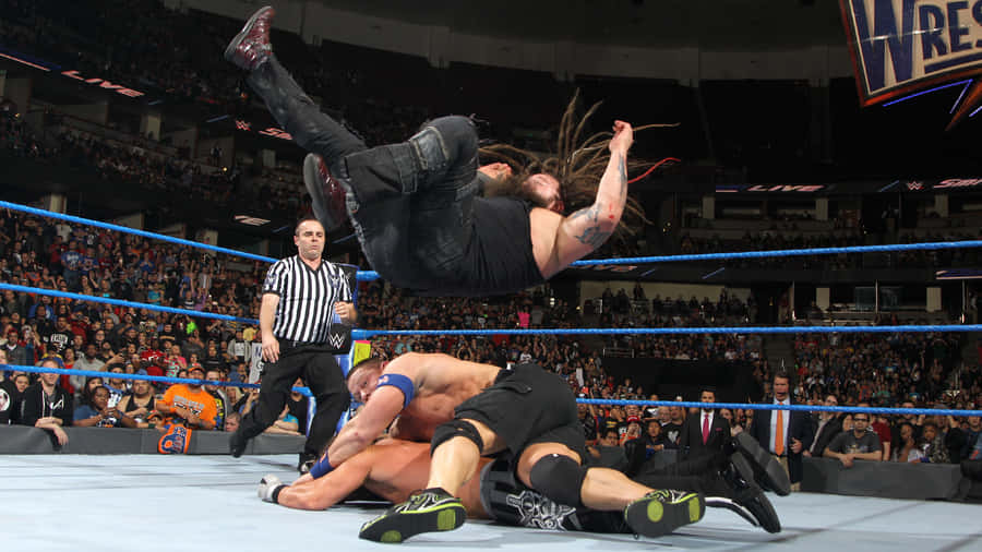 Bray Wyatt Body Slam Wwe Match Wallpaper