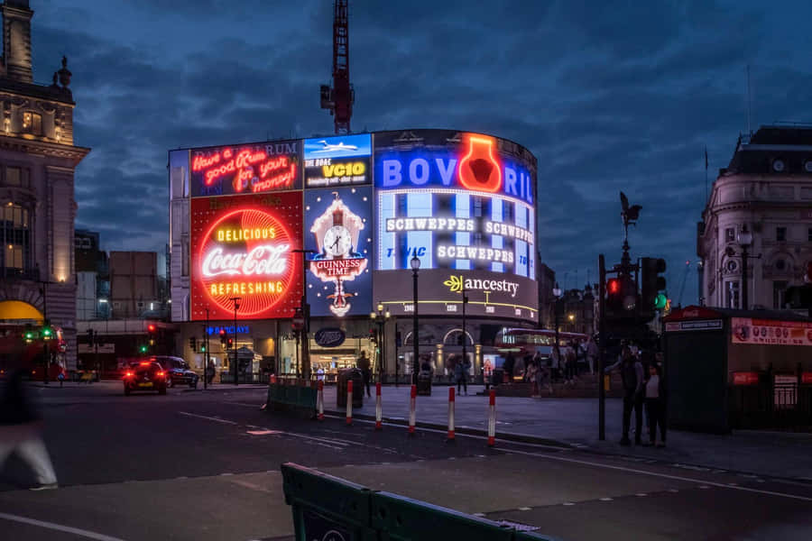 Bright Led Screen In Piccadilly Circus Wallpaper