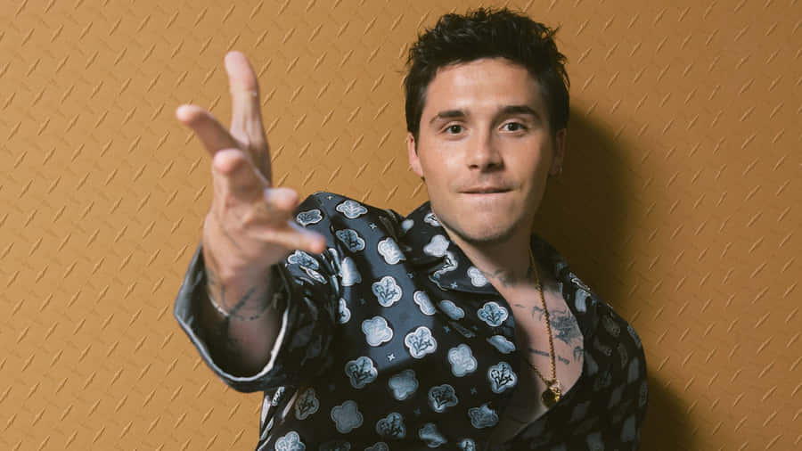 Brooklyn Beckham Casual Style Wallpaper