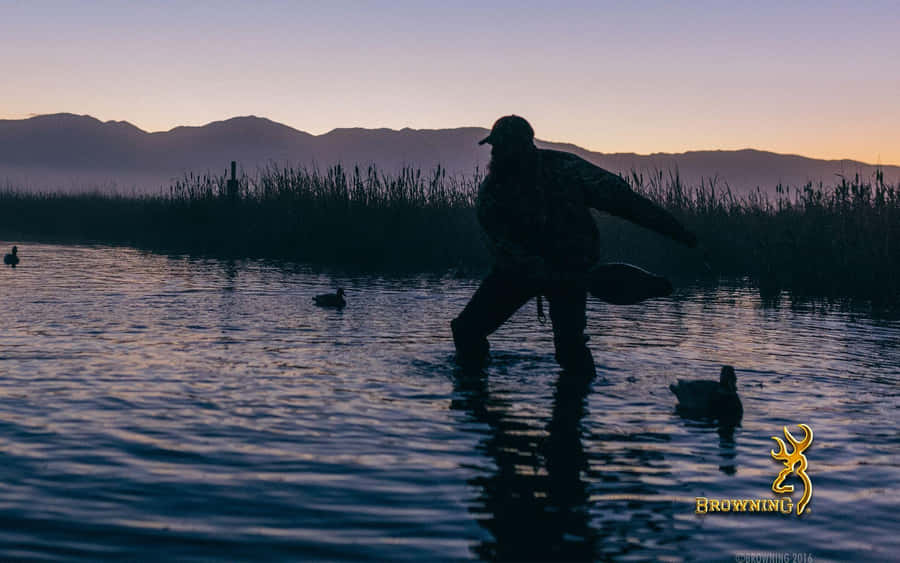 Browning Desktop With A Bold, Geometric Design Wallpaper