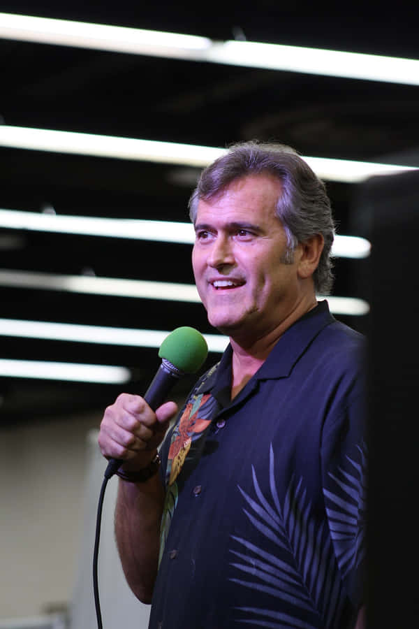 Bruce Campbell [wallpaper] Wallpaper