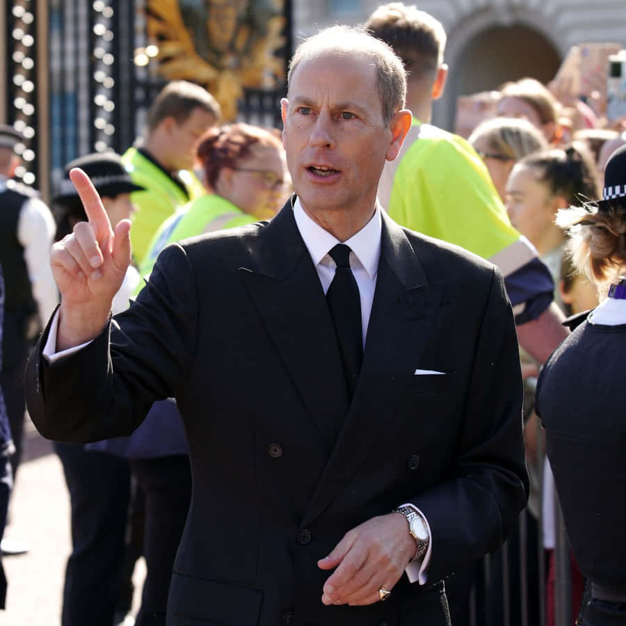 Buckingham Palace Prince Edward Wallpaper