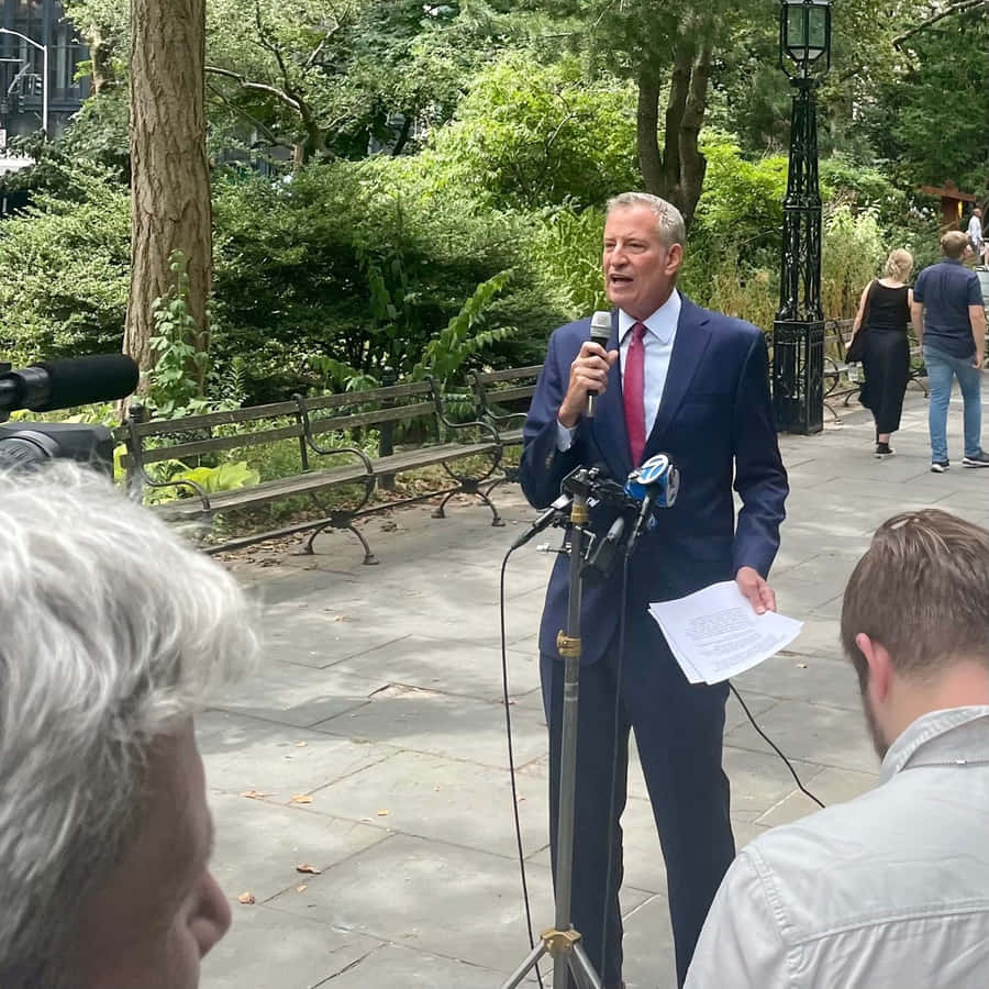 Caption: Bill De Blasio Delivering A Public Speech Wallpaper