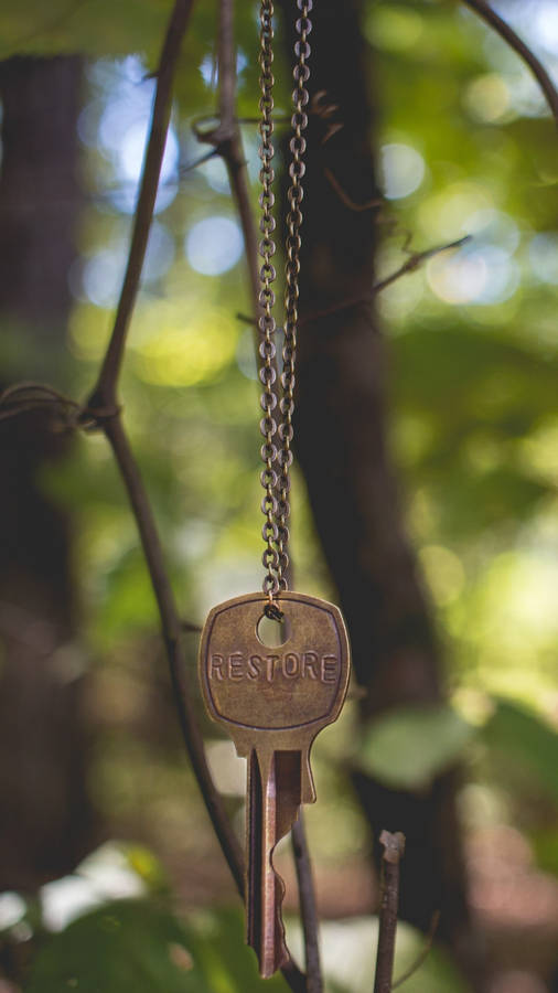 Caption: Sleek Samsung Galaxy S7 Edge With Key Features On Display Wallpaper