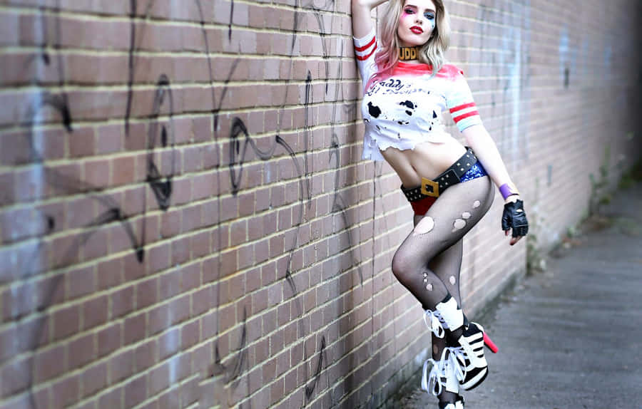 Captivating Harley Quinn Cosplay Wallpaper