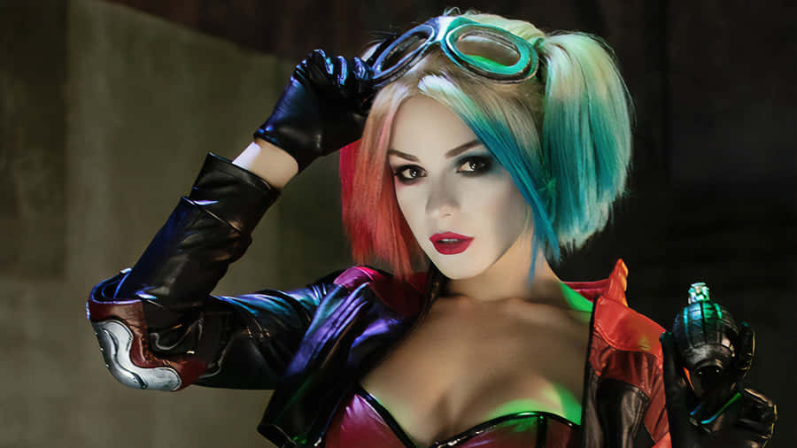 Captivating Harley Quinn Cosplay In Action Wallpaper