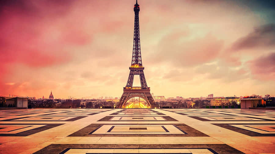 Capture The Beauty Of Paris, With Love Wallpaper