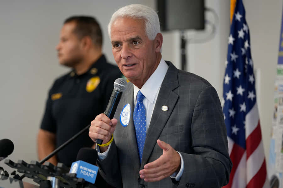 Charlie Crist Addressing The Audience Wallpaper