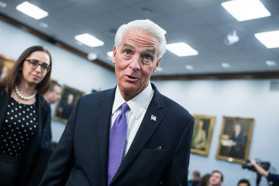 Charlie Crist Contemplating The Future Wallpaper