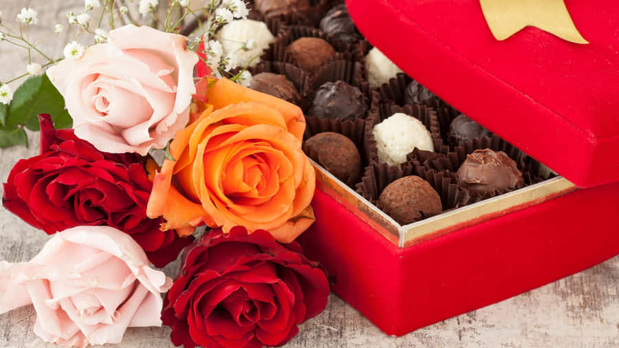 Chocolate Box With Roses Wallpaper