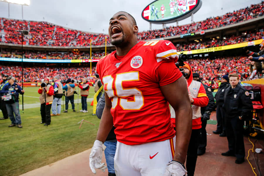 Chris Jones Football 95 Jersey Wallpaper