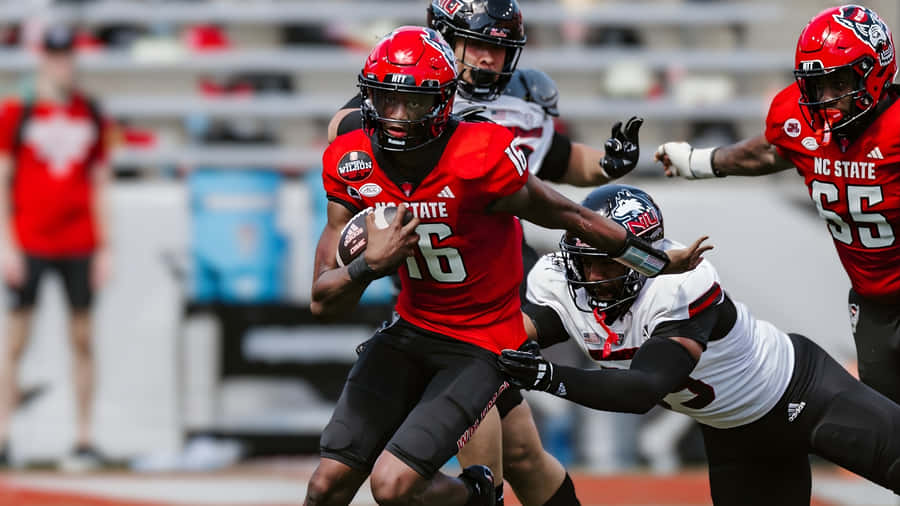 Cj Bailey Football Action Wallpaper