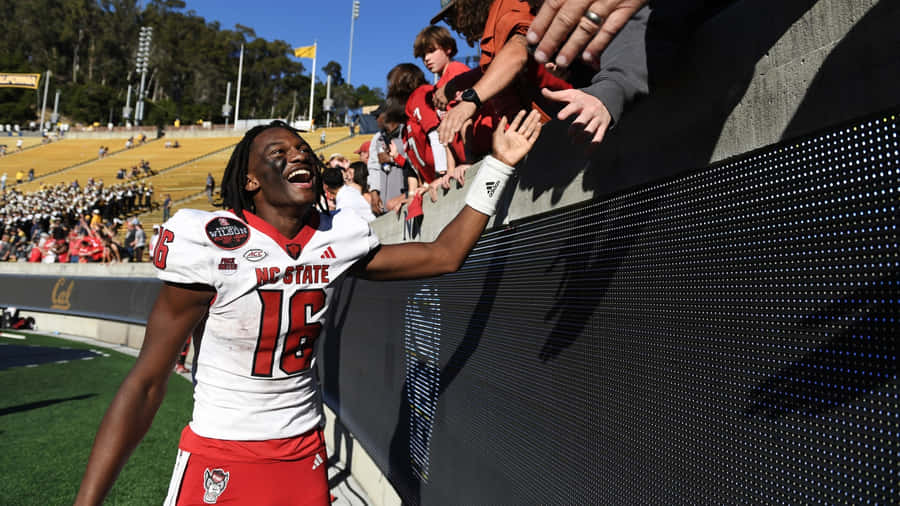 Cj Bailey Football Celebration Wallpaper